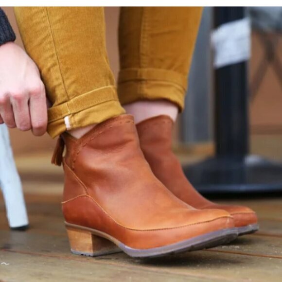 CHACO CATALUNA OCHRE Ankle Boot Size 8 - Picture 2 of 9